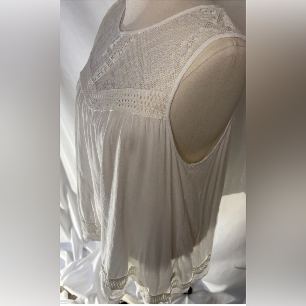 POL Ivory Flowing Sheer Lace Top Tank Split Peekaboo Back Embroidered Large